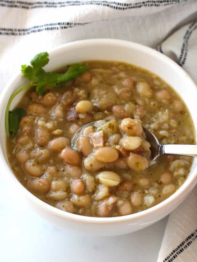 Dutch Oven Pinto Beans and Bacon